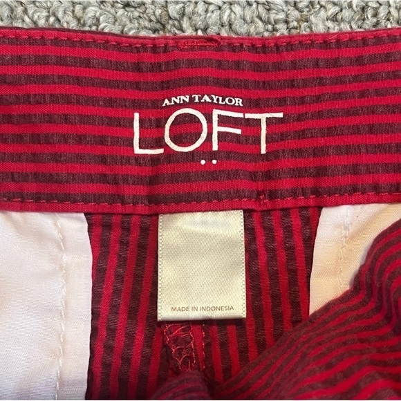 Ann Taylor Loft Shorts Womens 4 Red Seersucker Striped Stretch Chino Pockets - Picture 4 of 10